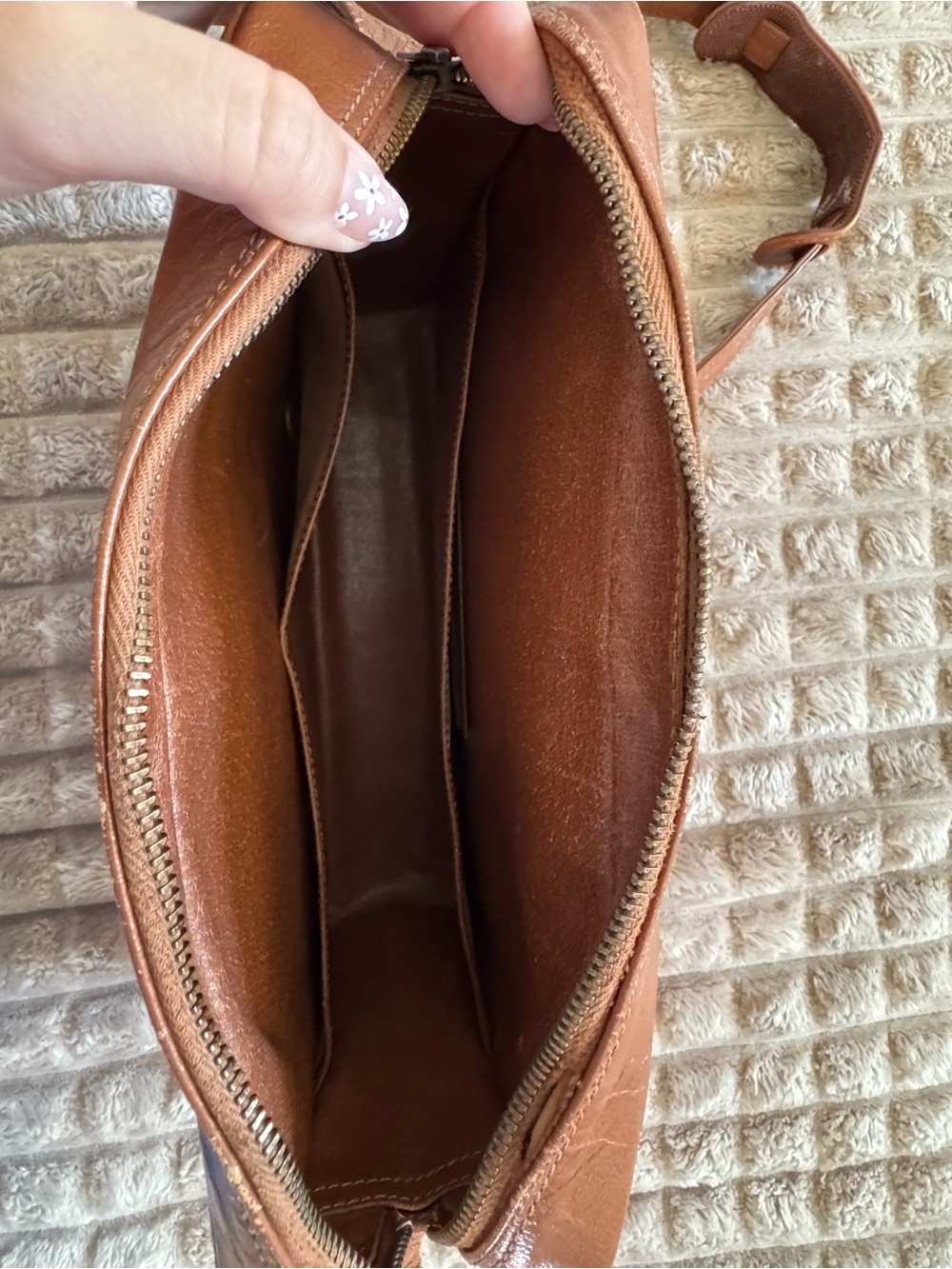 Louis Vuitton Monogram Sac Bandouliere Shoulder Bag - Picture 4 of 6
